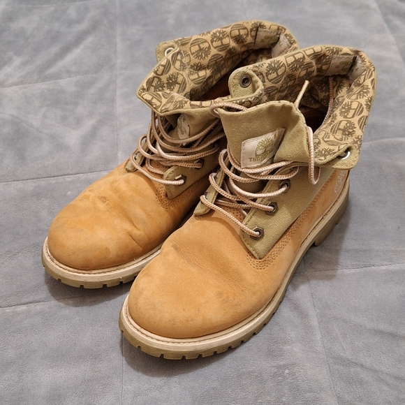Timberland Boots - Picture 1 of 9